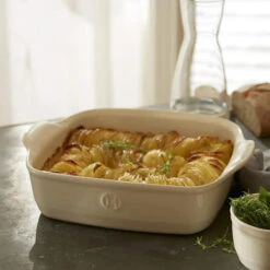 Emile Henry Square Oven Dish Clay 24cm 9 Emile Henry Square Oven Dish Clay 24cm -Home-Kitchen EmileHenrySquareOvenDishClay24cm.4