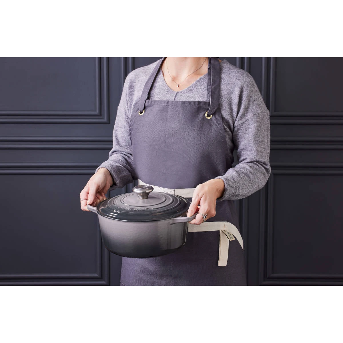 Le Creuset Stoneware Petite Round Casserole Flint 10cm 8 Le Creuset Stoneware Petite Round Casserole Flint 10cm - Image 6