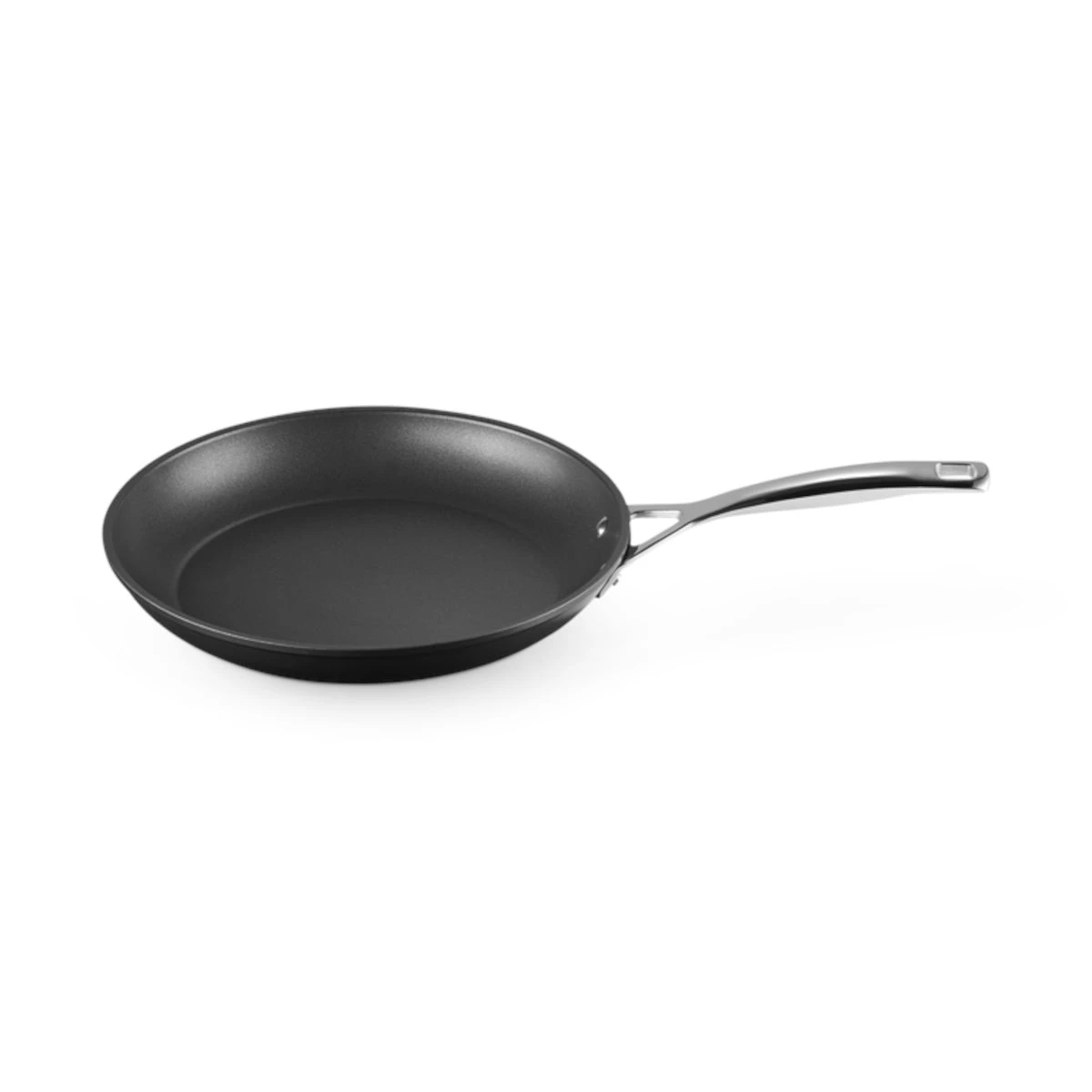 Le Creuset Toughened Non-Stick Shallow Frypan 24cm 4 Le Creuset Toughened Non-Stick Shallow Frypan 24cm - Image 2