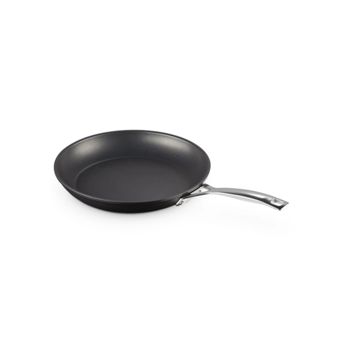 Le Creuset Toughened Non-Stick Shallow Frypan 24cm 7 Le Creuset Toughened Non-Stick Shallow Frypan 24cm - Image 5