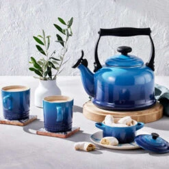Le Creuset Traditional Kettle Azure 2.1L 11 Le Creuset Traditional Kettle Azure 2.1L -Home-Kitchen LeCreusetTraditionalKettleAzure.5