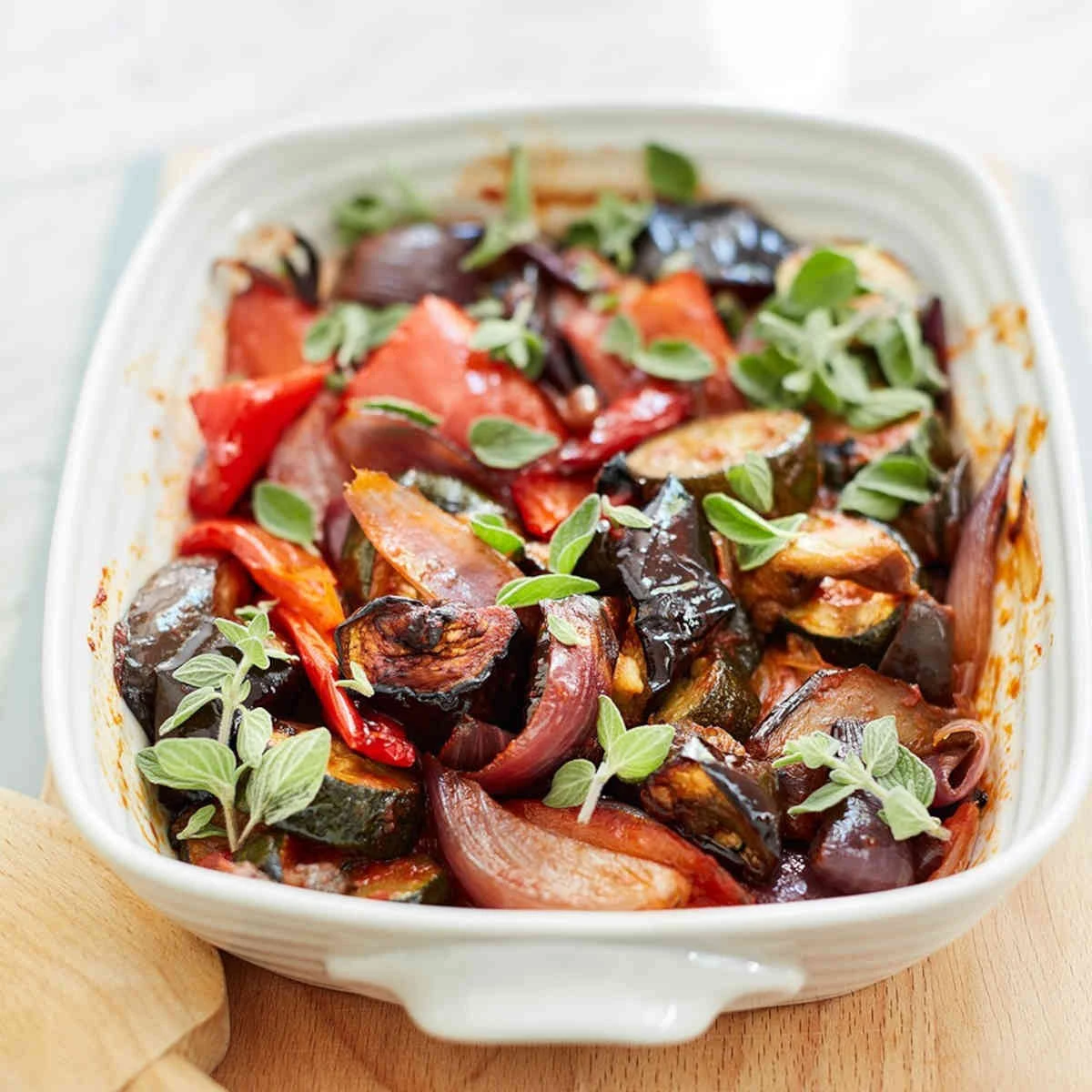 Portmeirion Sophie Conran Handled Roaster 36cm 11 Portmeirion Sophie Conran Handled Roaster 36cm - Image 9