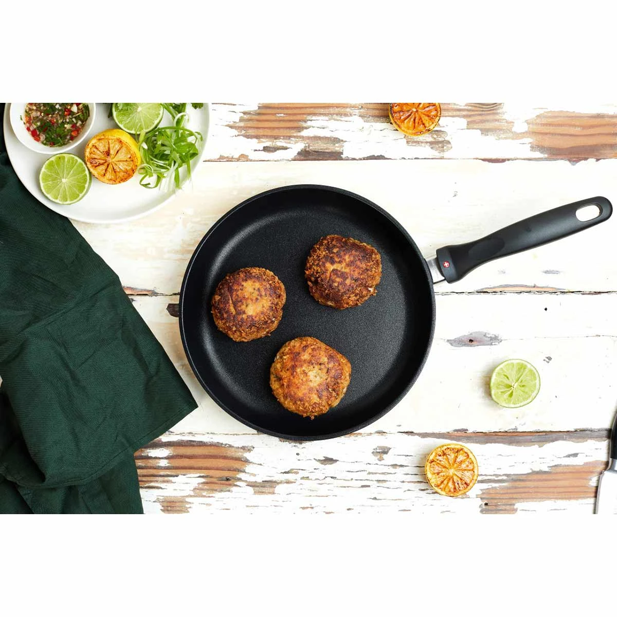 Swiss Diamond XD Classic Frypan 24cm 6 Swiss Diamond XD Classic Frypan 24cm - Image 4