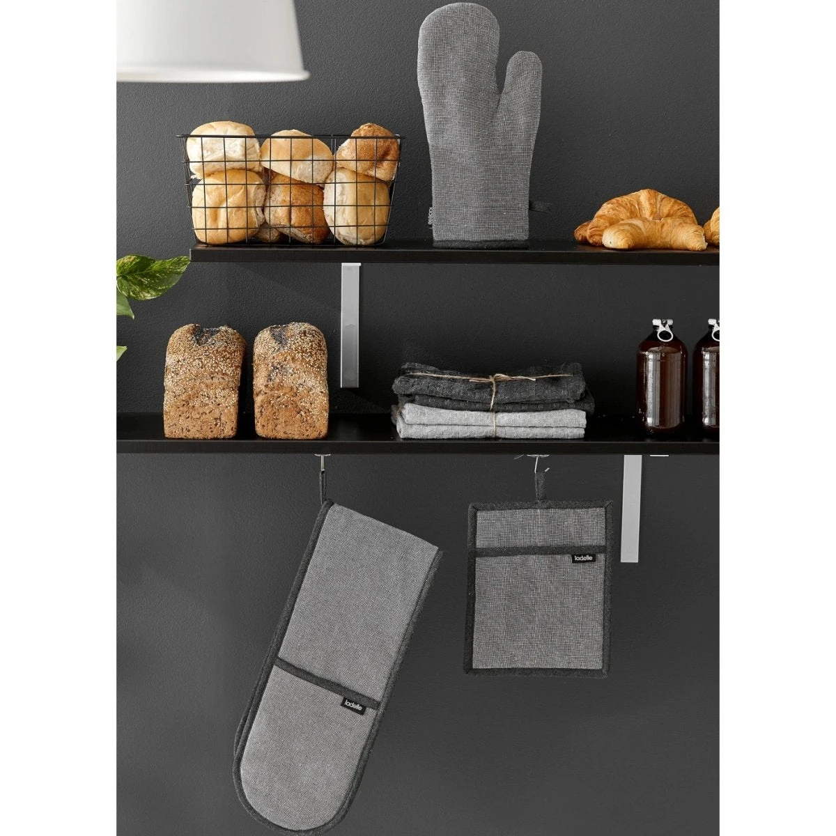 Ladelle Eco Recycled Oven Mitt Charcoal Set Of 2 4 Ladelle Eco Recycled Oven Mitt Charcoal Set Of 2 - Image 2
